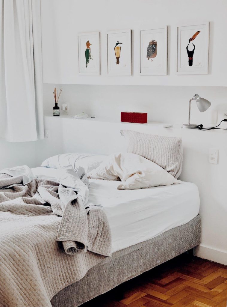 Comfortabele boxspring bed met topper voor optimale ondersteuning en voordelen voor een rustgevende nachtrust